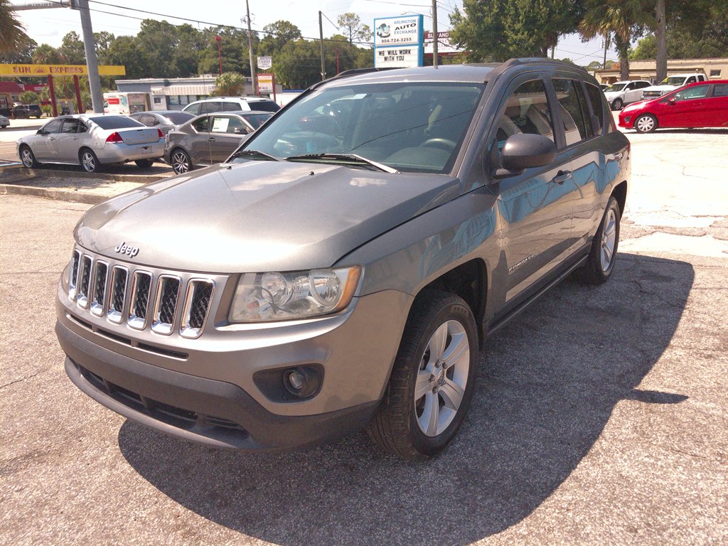2012 Jeep Compass Sport's photo