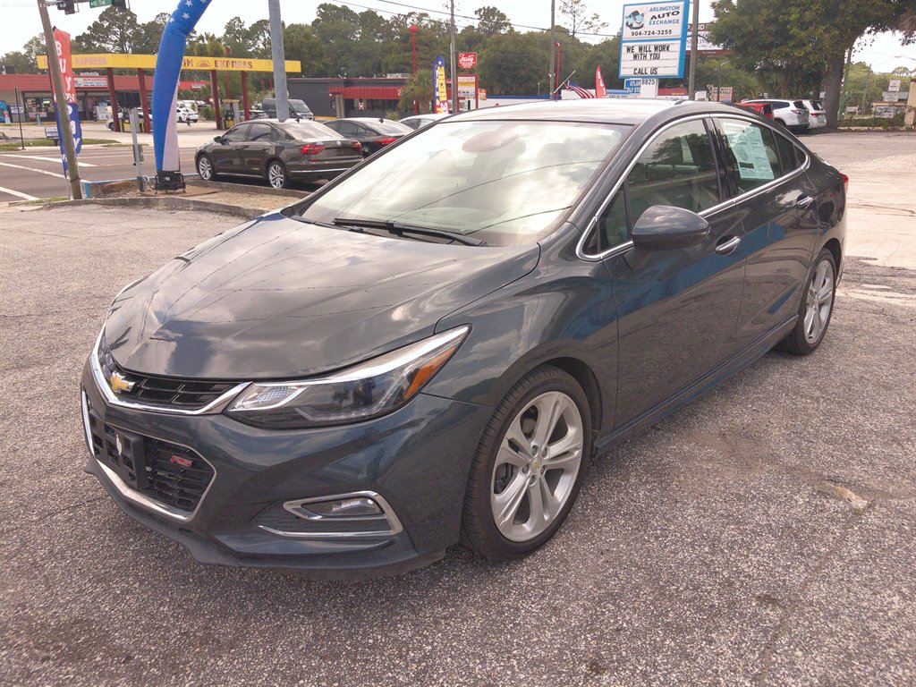 2018 Chevrolet Cruze Premier Auto's photo